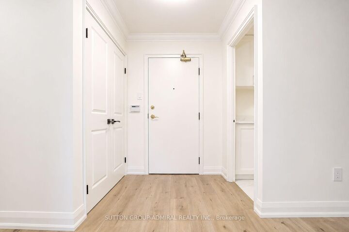 Property Photo:  20 Harding Boulevard W 417  ON L4C 9S4 