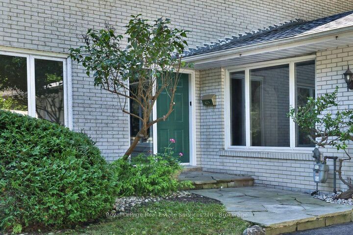 Property Photo:  328 Dalewood Drive  ON L6J 4P5 
