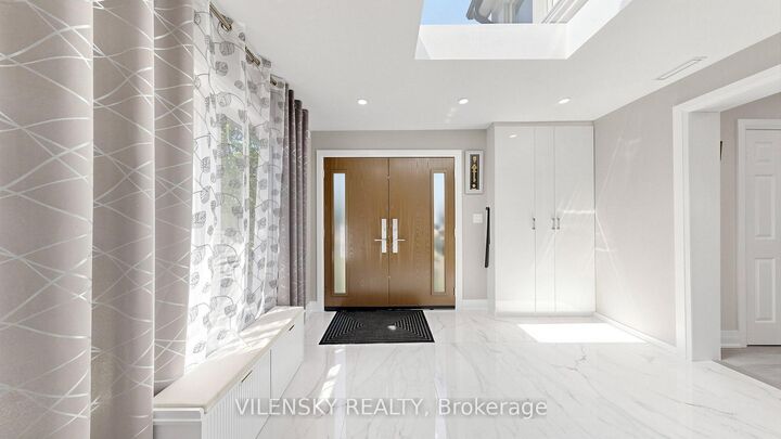 Property Photo: 31 Lonny Court ON L4J 3J9