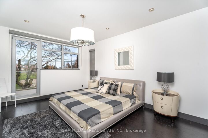 Property Photo: 852 Goodwin Road ON L5G 4J7