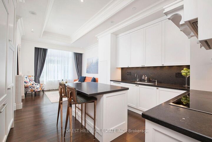 Property Photo: 311 Bay Street 3901 ON M5H 4G5