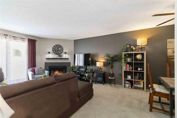 Property Photo:  3255 Glasgow Ave #314  BC V8X 4S4 