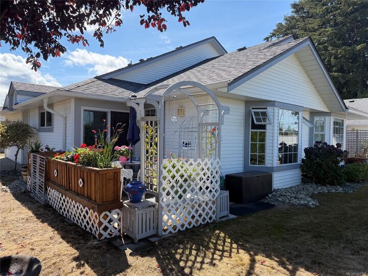 305 Blower Rd #4 — photo 1