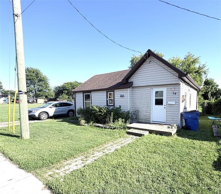 Property Photo: 16 Wills Street ON N8A 1B2