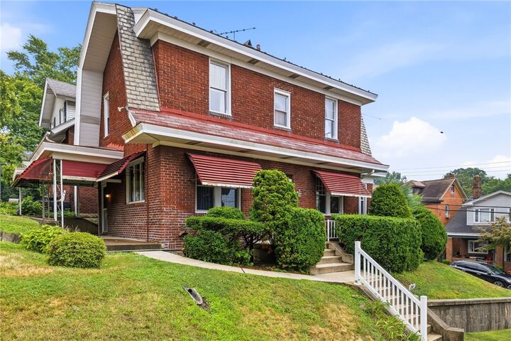 Property Photo:  24 W Garden Rd  PA 15227 