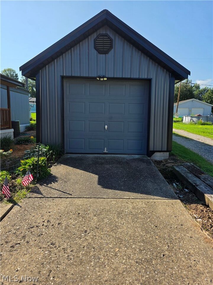 Property Photo: 504 Main Street OH 43772