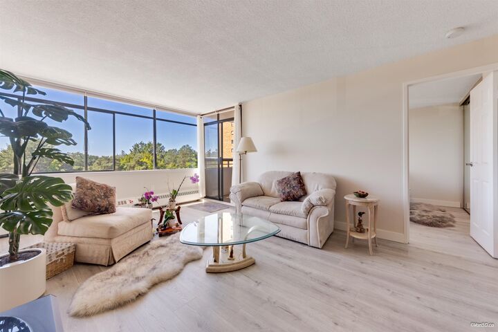 Property Photo: 6631 Minoru Boulevard 709 BC V6Y 1Z1