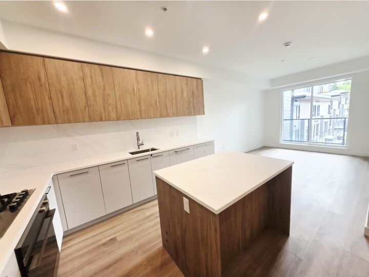 Property Photo:  601 Rochester Ave 406  BC V3K 2V3 