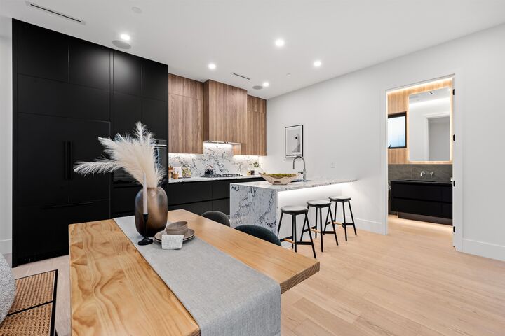 Property Photo: 5034 Granville Street 1 BC V6M 3B4