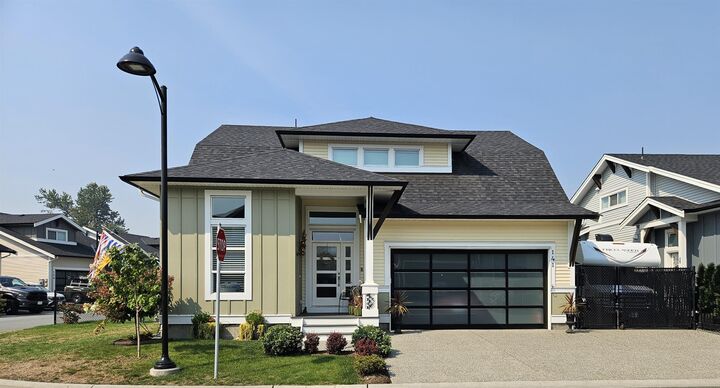 Property Photo: 46213 Hakweles Road 141 BC V4Z 0C6