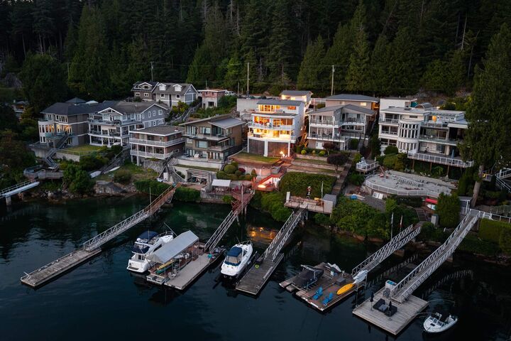 4705 Belcarra Bay Road — photo 1
