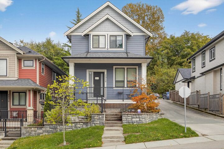 2926 160 Street — photo 1