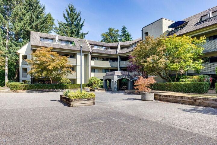 1210 Pacific Street 404 — photo 1