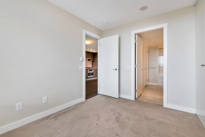 Property Photo: 602 Como Lake Avenue 1407 BC V3J 0G2