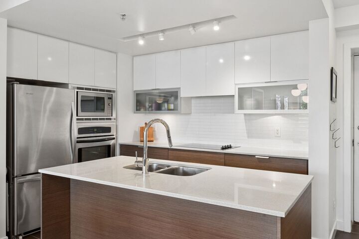 Property Photo: 175 W 2nd Street 503 BC V7M 0A5