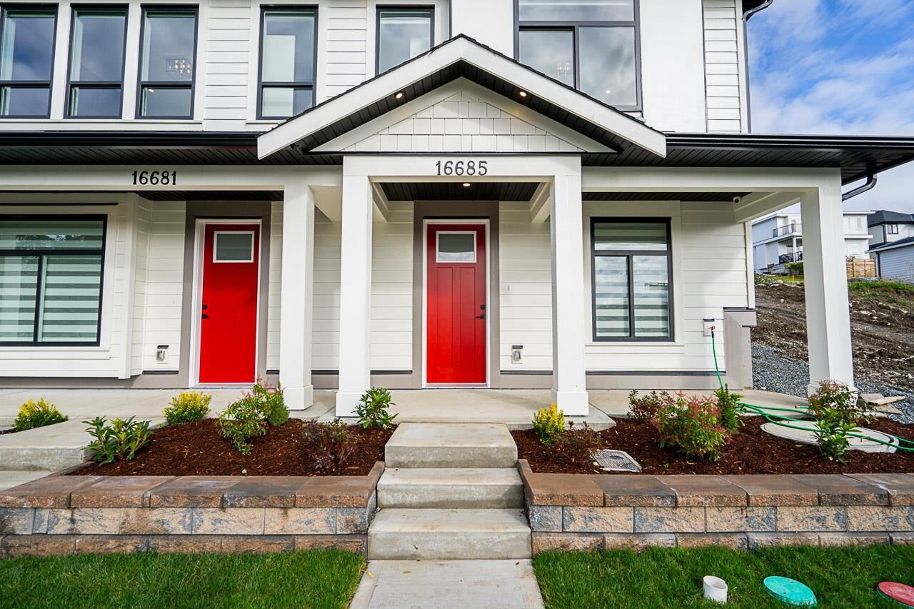 Property Photo: 16685 16 Avenue BC V3S 9X7