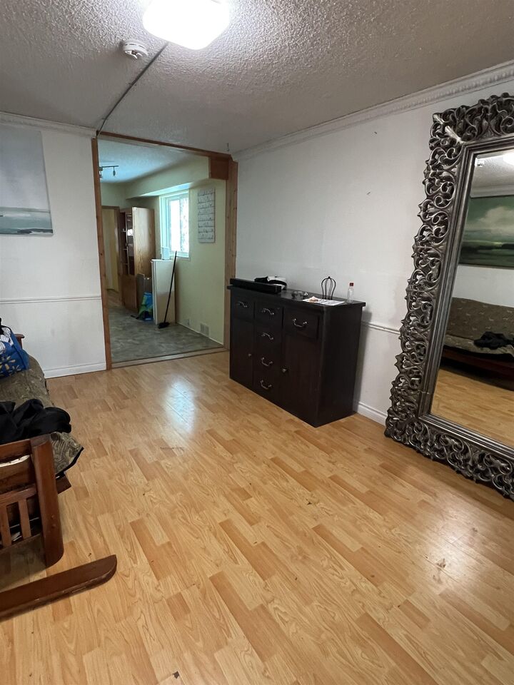 Photo de la propriété: 4711 Gothard Street BC V5R 3L1