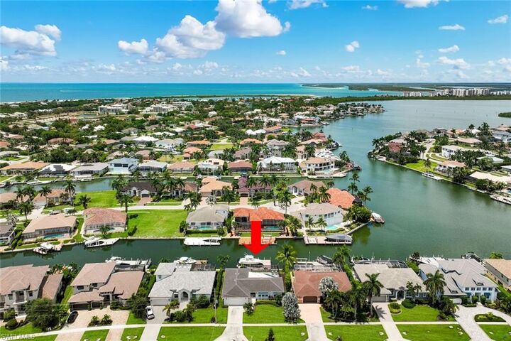 Property Photo: 641 Hernando Dr FL 34145