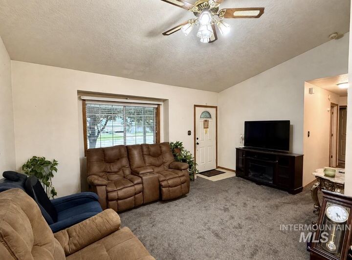 Property Photo: 2917 Janis Way ID 83318