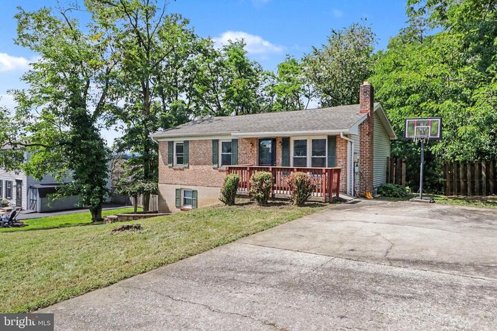 Property Photo:  250 Worcester Avenue  PA 17111 