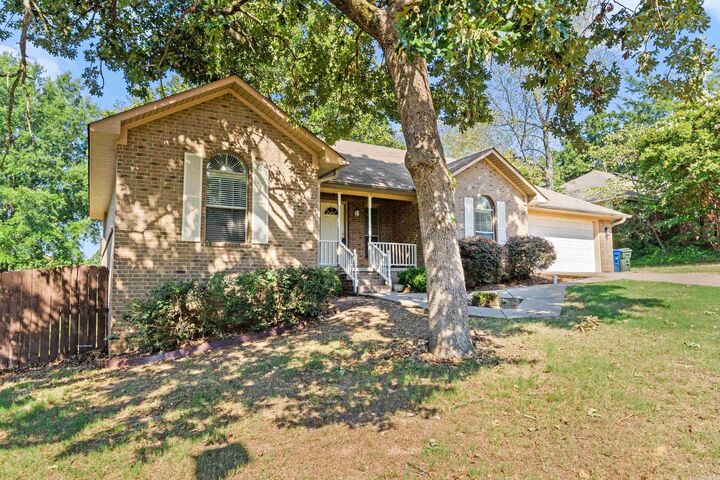 Property Photo:  1685 Nuthatch Cir  AR 72034-8676 