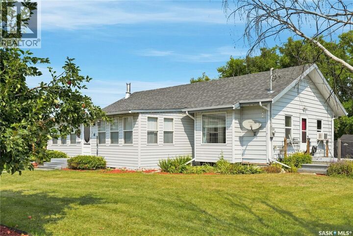 Property Photo:  Radisson Acreage  SK S0K 0V0 
