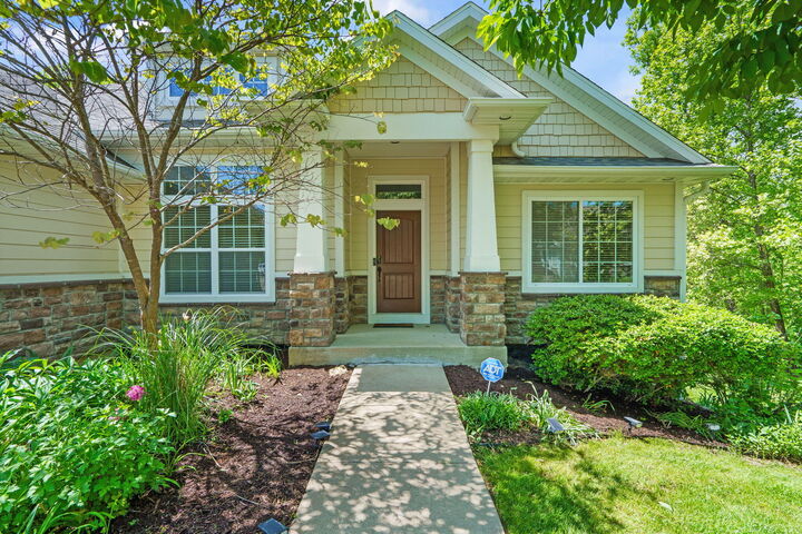 Property Photo:  5008 Brookthorn Ct  MO 65203 