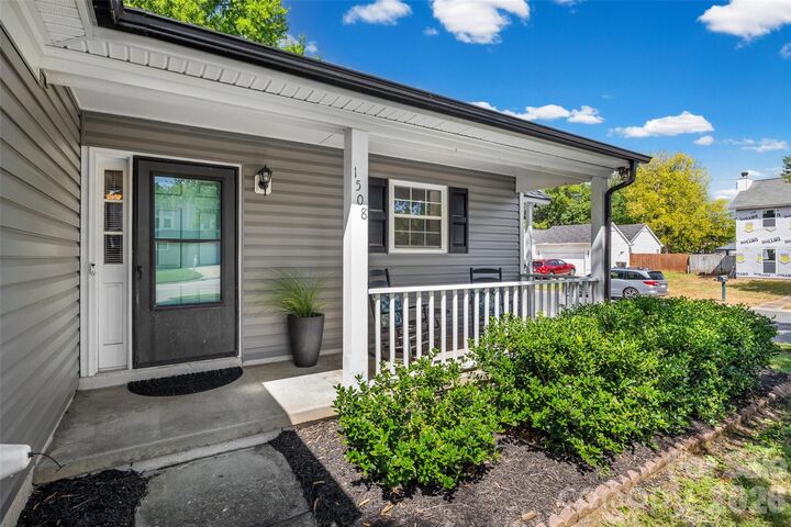 Property Photo:  1508 Fieldcrest Circle  SC 29732 