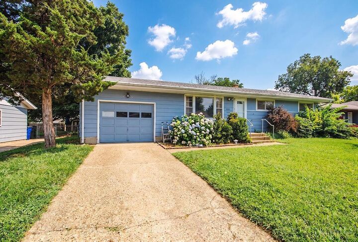 Property Photo:  1626 NW Washington Boulevard  OH 45013 