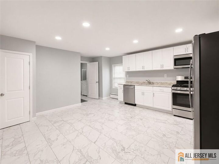Property Photo:  6 Rutgers Road  NJ 08816 