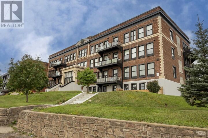 96 High St North Suite 2413 — photo 1