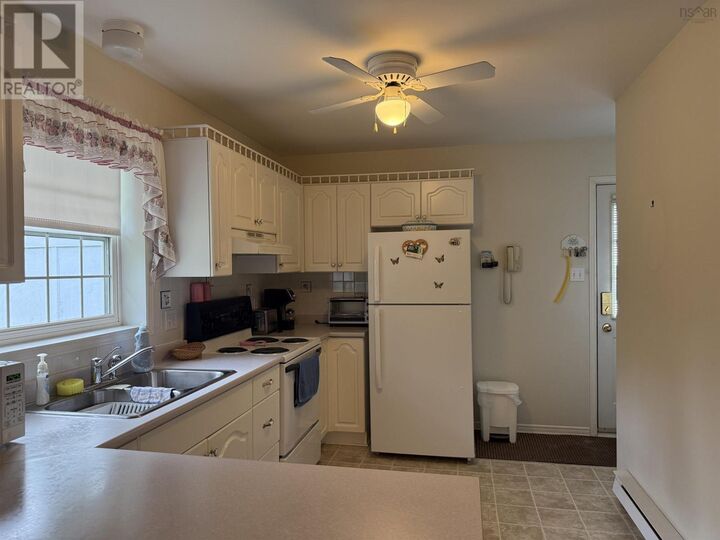 Property Photo:  164 Duke Street  NS B0K 1X0 