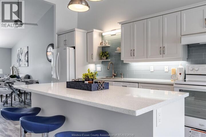 Property Photo:  16 Erie Glen Crescent  ON N8H 5K2 