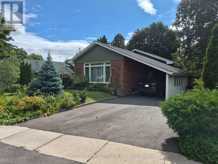 Property Photo: 40 Meadowland Drive ON L6W 2R4