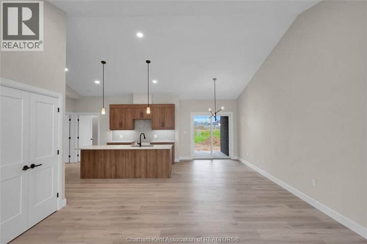 Property Photo:  587 Keil Trail North  ON N7L 0G8 