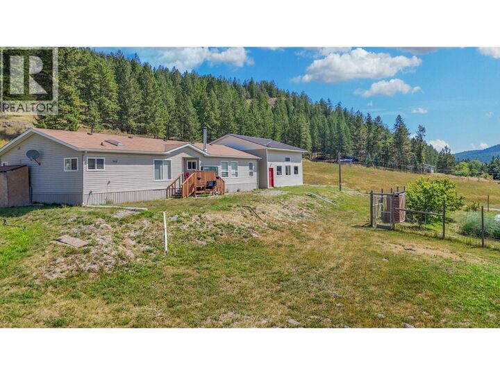 5562 Ha Ha Creek Road — photo 1
