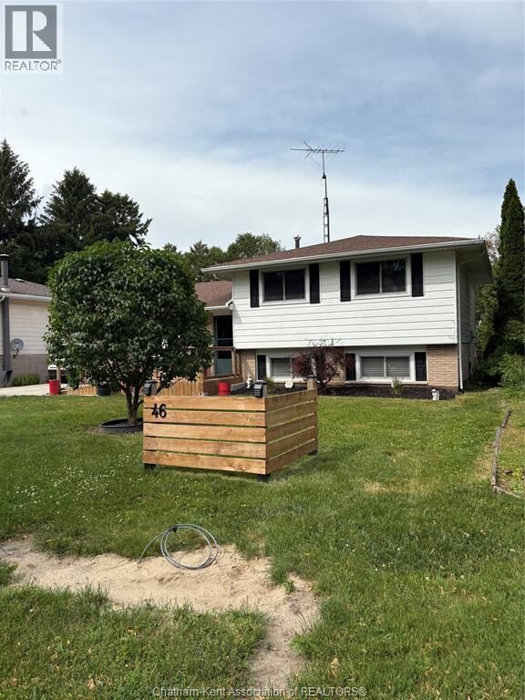 Property Photo:  46 Ottawa Drive  ON N7L 2J6 