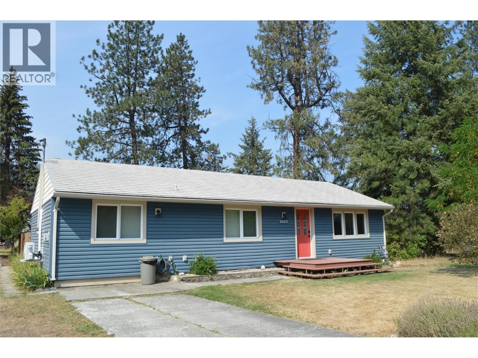 Photo de la propriété:  1605 Neimi Road  BC V0H 1E0 