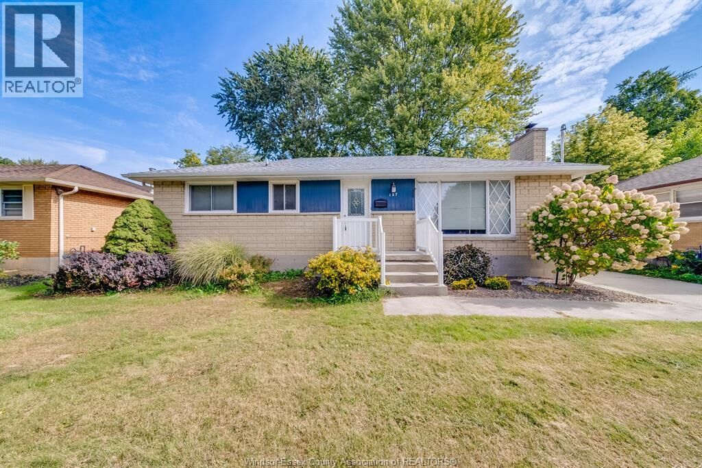 Property Photo: 127 Coverdale Street ON N7L 2V1