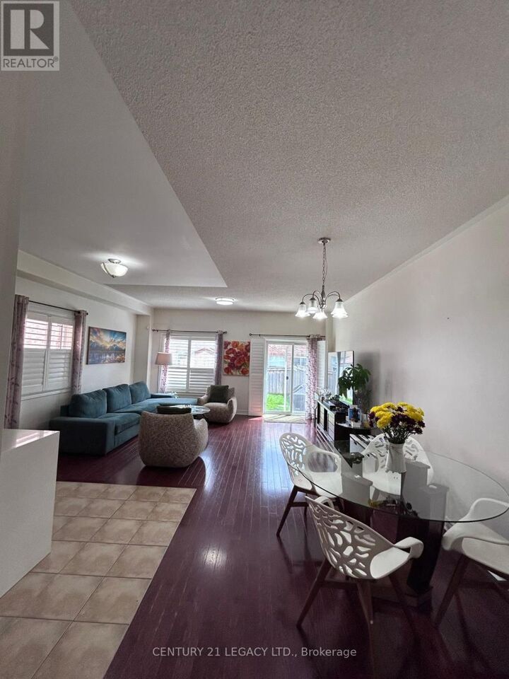 Property Photo: 385 Comiskey Crescent ON L5W 0C6