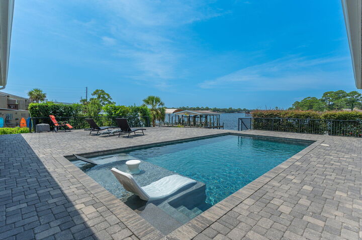 Property Photo:  553 Cove Drive  FL 32547 