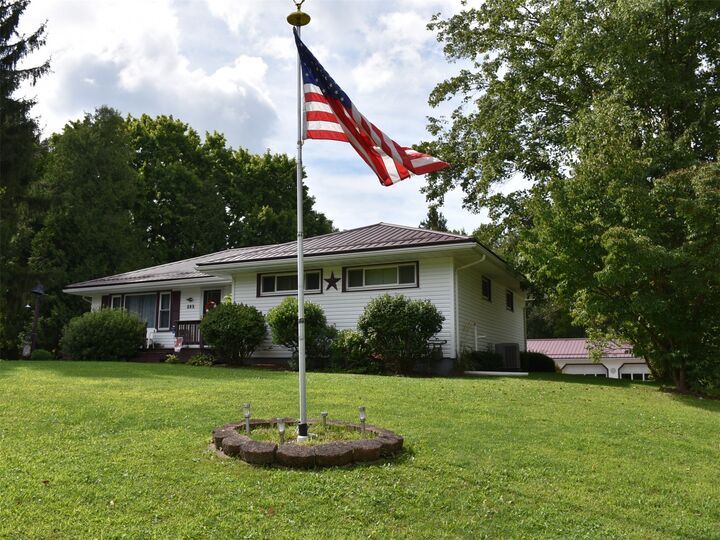 Property Photo:  809 E Jamestown Road  PA 16134 