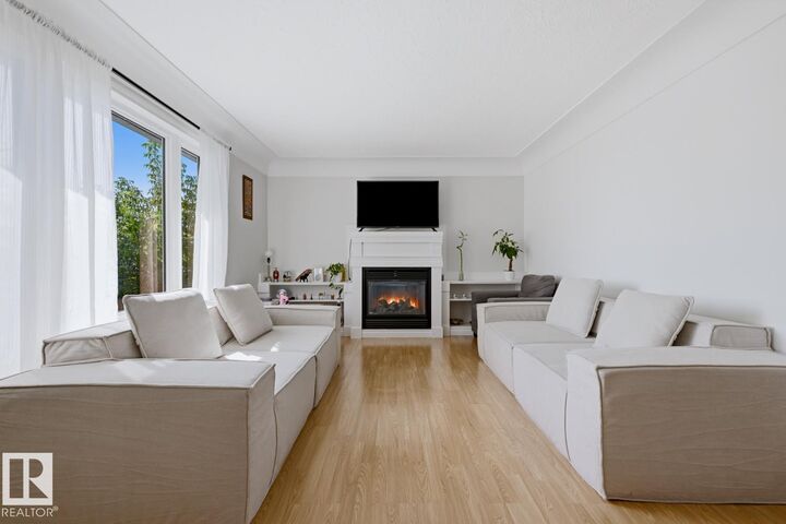 Property Photo:  9740 63 Avenue NW  AB T6E 0G6 