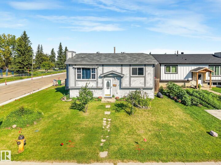 Property Photo:  5117 52 Street  AB T0C 0V0 
