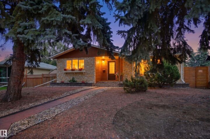 Property Photo:  8819 142 Street NW  AB T5R 0M3 