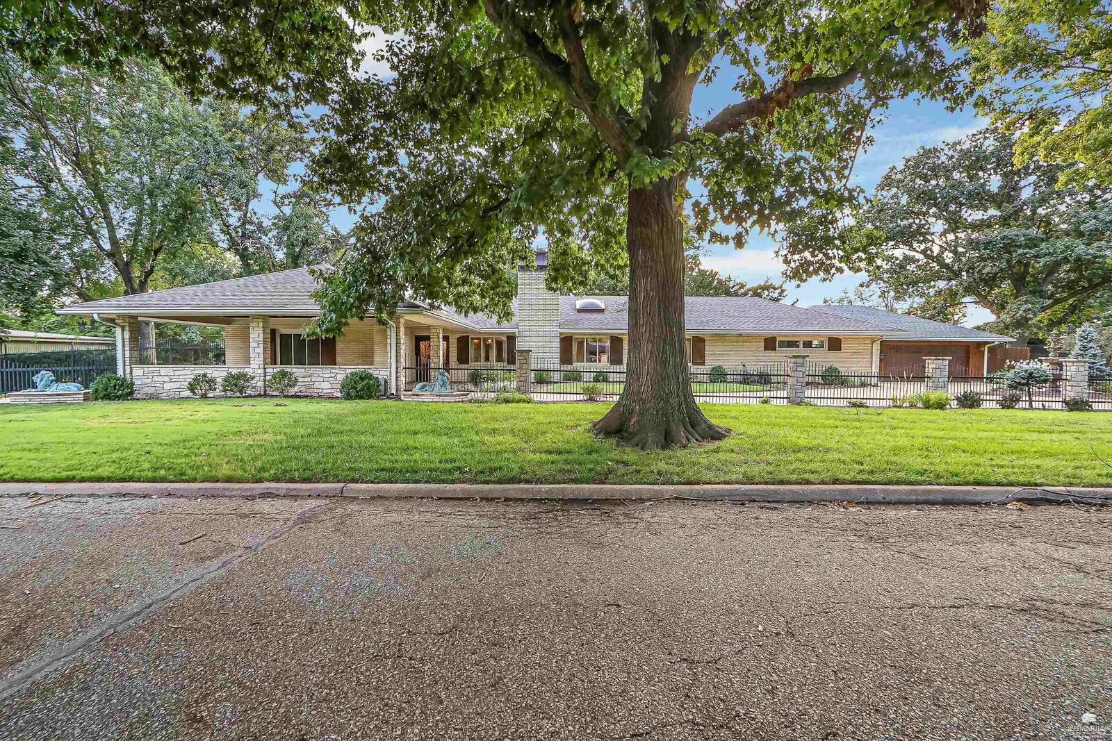 Property Photo: 222 Pine Drive KS 66502