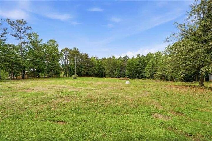 Property Photo:  977 Sardis Road  GA 30114 