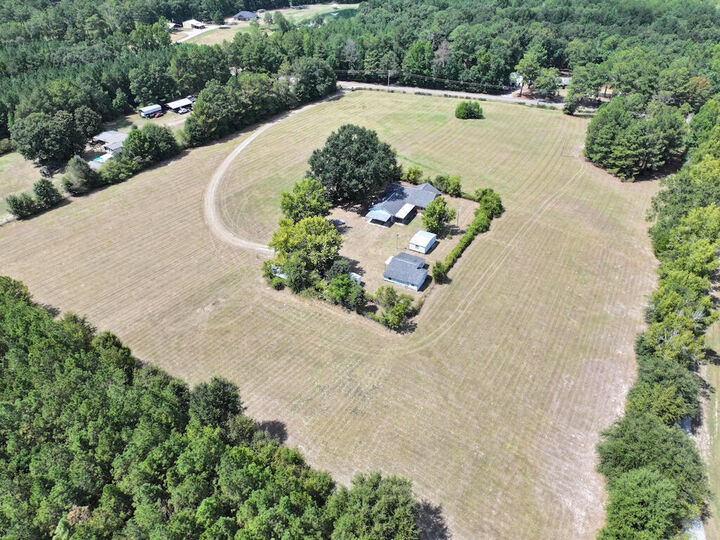 Property Photo: 205 Padgetts Road AL 36875
