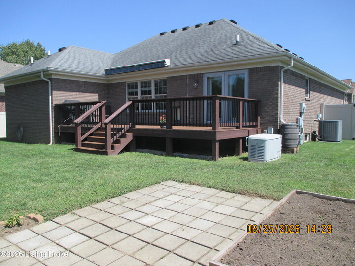 Property Photo:  168 Maplewood Dr  KY 40165 