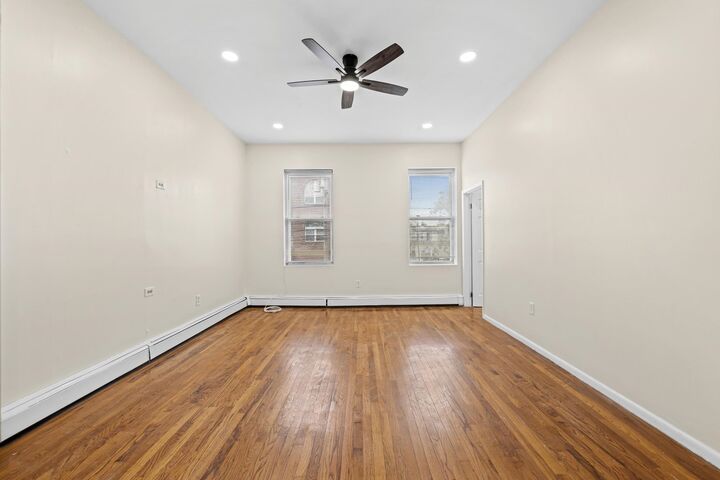 Property Photo:  416 Palisade Ave B  NJ 07304 